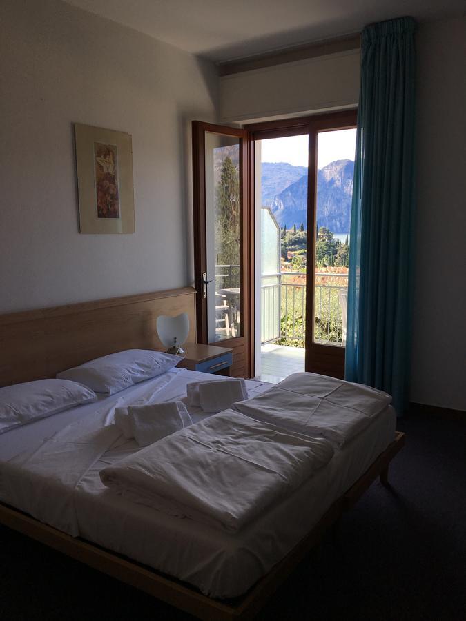 Casa Bianca Hotel มัลเชซิเน ภายนอก รูปภาพ